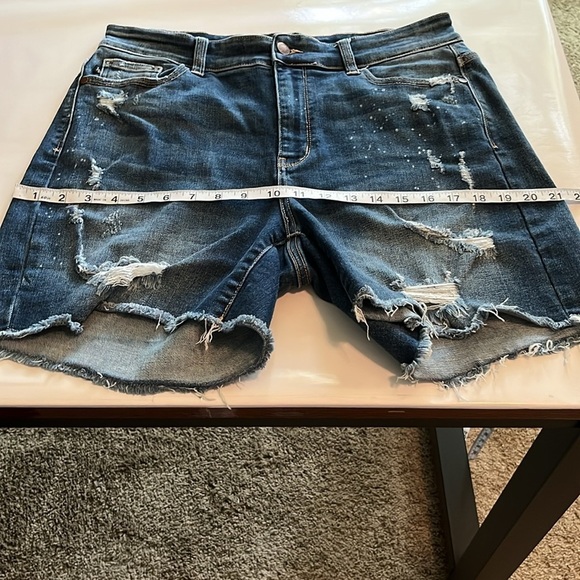 Judy Blue Shorts High Rise Size 1XL - Picture 5 of 16